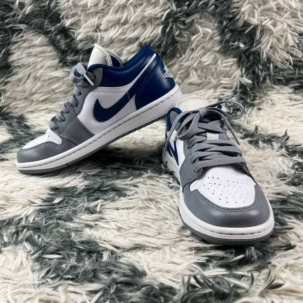 Nike Women’s Air Jordan 1 Low Stealth French Blue Size 6.5 DC0774-042